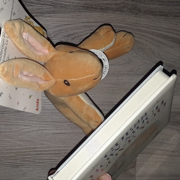 Guess How Much I Love You 25th Anniversary Board Book and Plush Nutbrown Hare - Picture 4 of 5